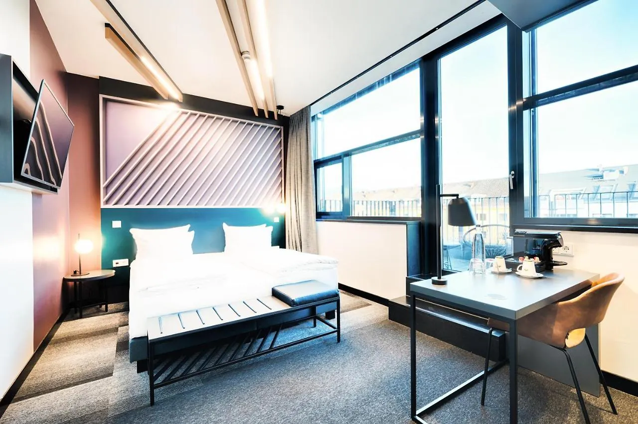 B&B Hotel Muenchen-Moosach