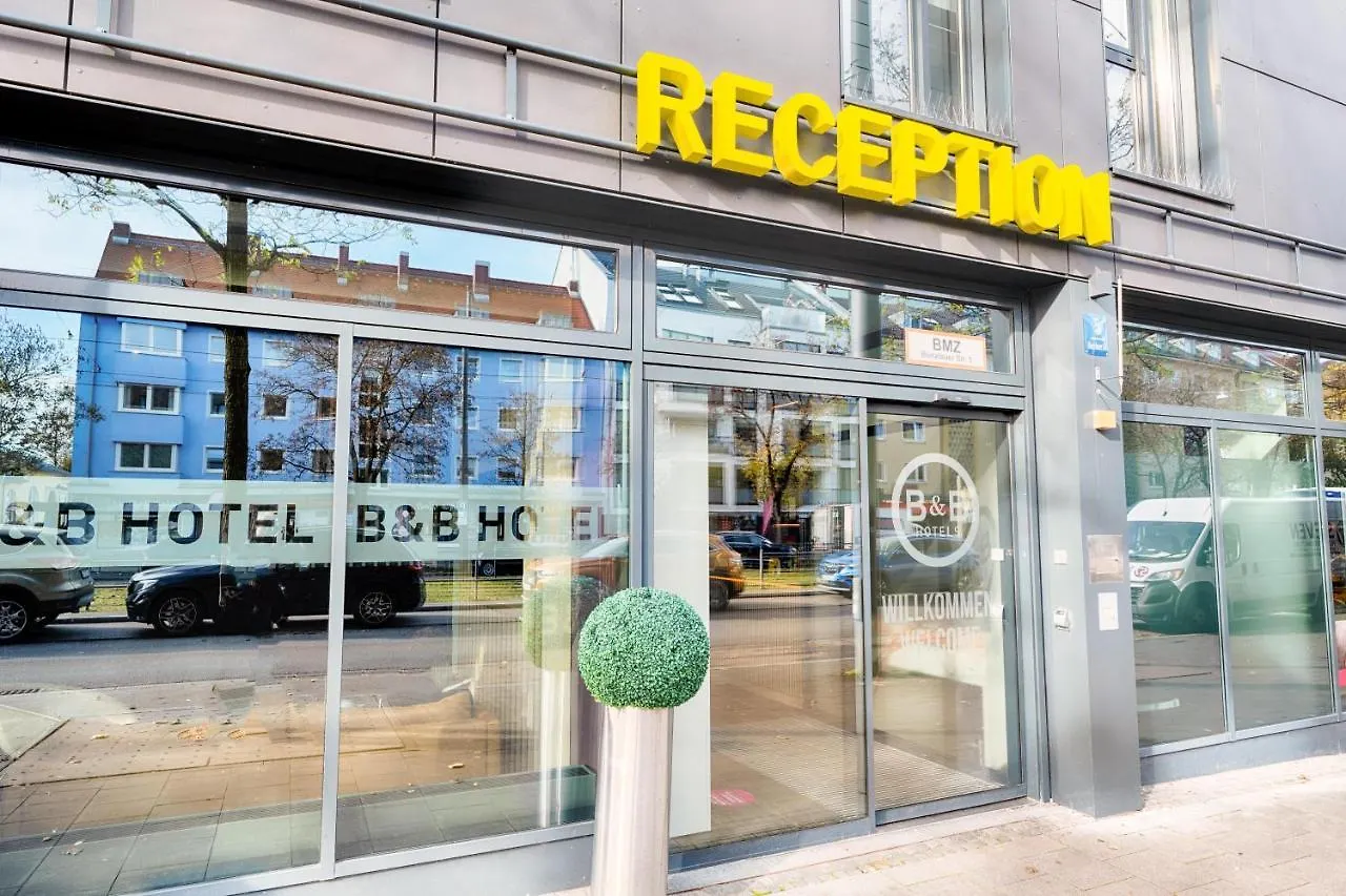 B&B Hotel Muenchen-Moosach